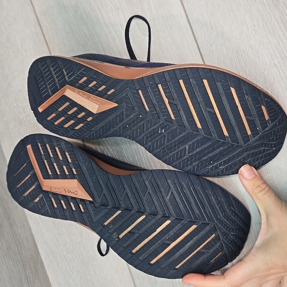 Brooks Levitate Womens Athletic Running Shoes Sneakers Sz 9 - Picture 10 of 11